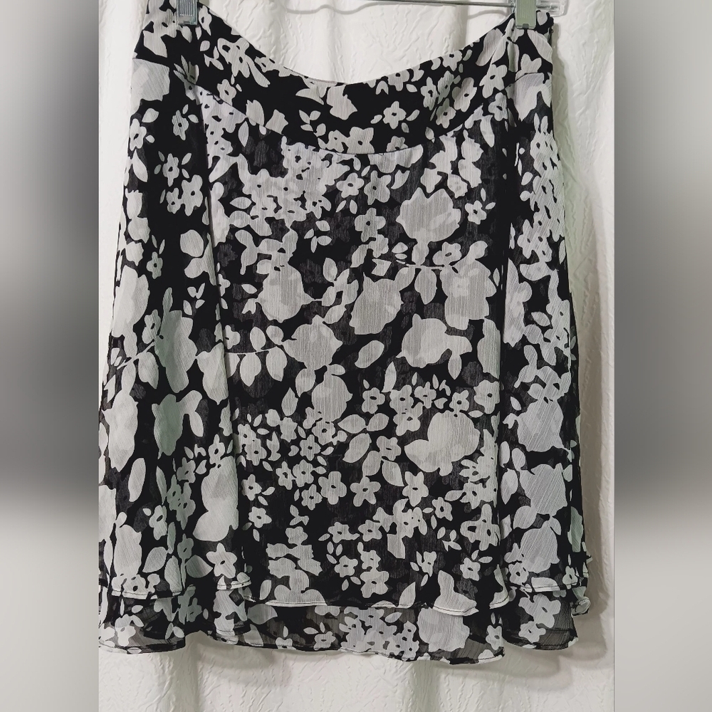 Trulli Flowy Flowered Circle Skirt